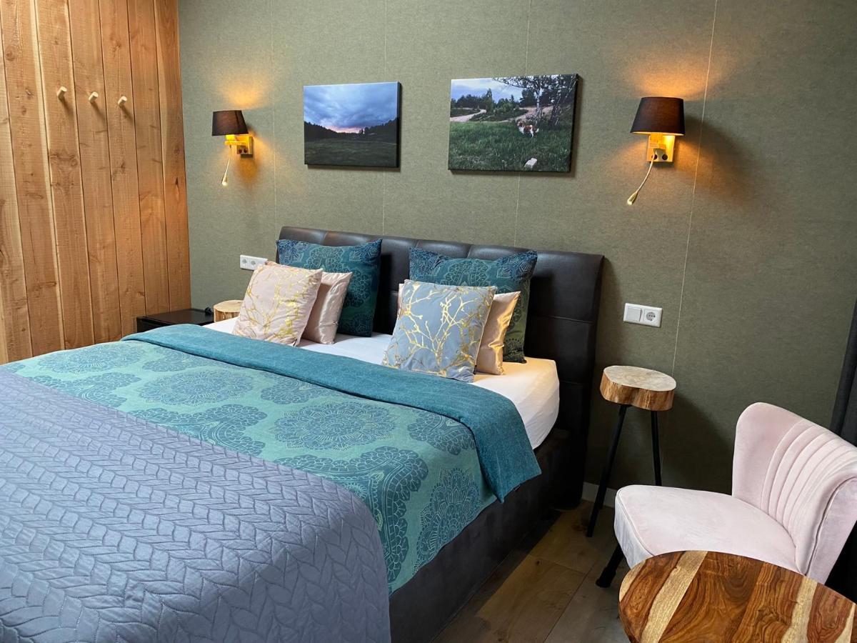 'T Heidepaleis Bed & Breakfast Garderen Exterior photo