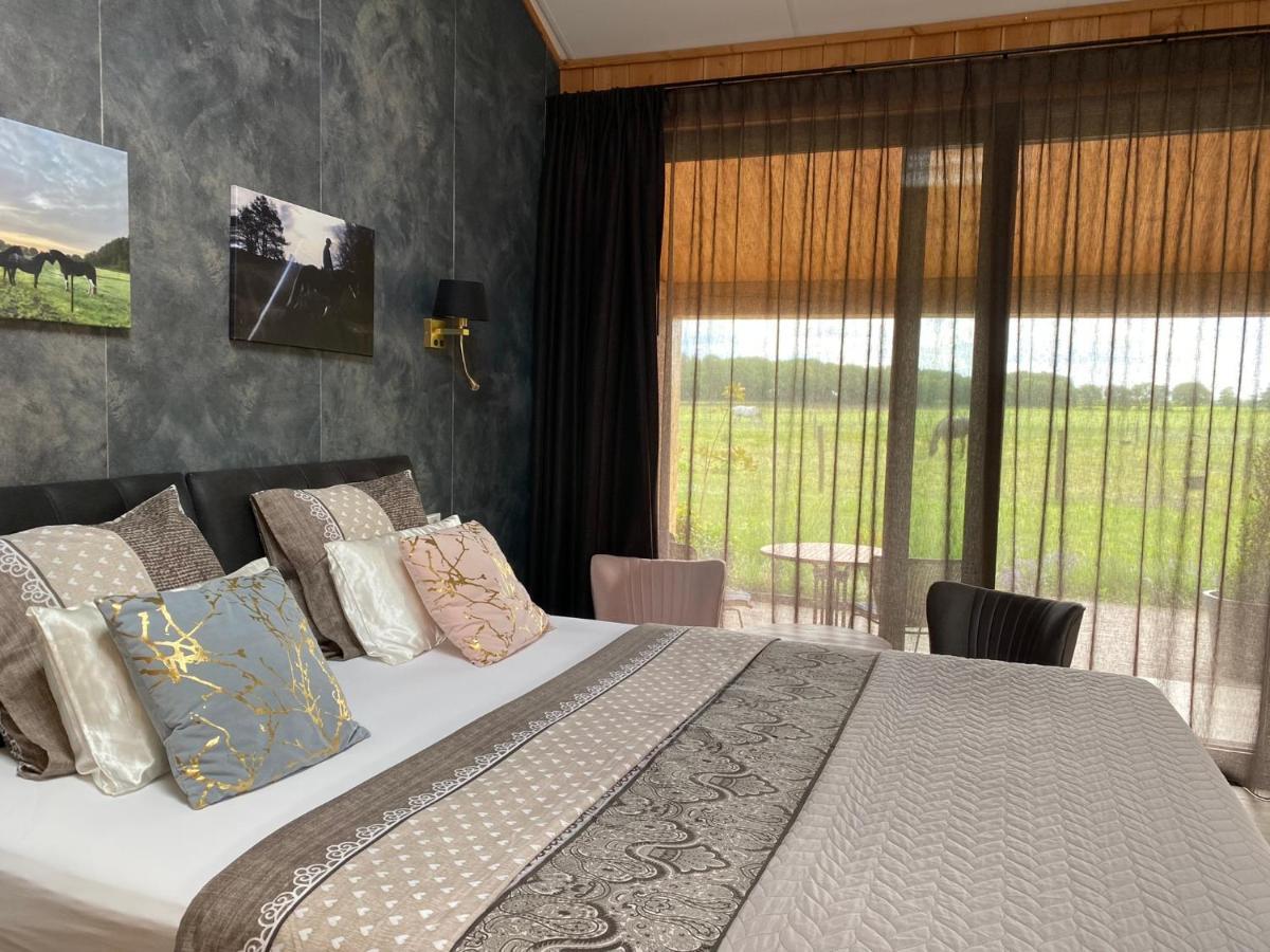 'T Heidepaleis Bed & Breakfast Garderen Exterior photo