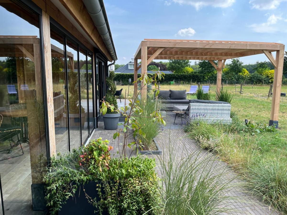 'T Heidepaleis Bed & Breakfast Garderen Exterior photo