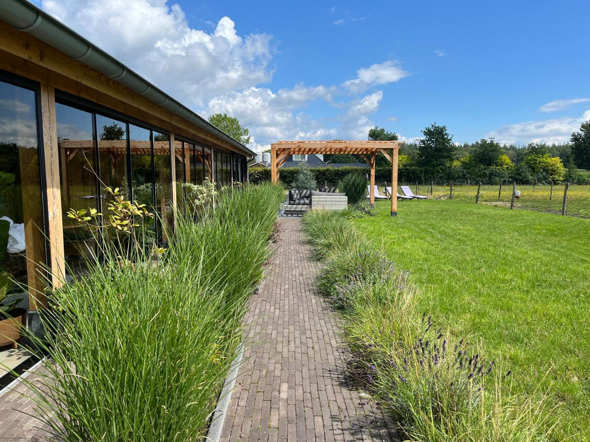 'T Heidepaleis Bed & Breakfast Garderen Exterior photo